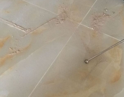翁牛特瓷砖空鼓维修公司分享粘合剂选择不当在瓷砖铺贴过程中可能导致以下问题